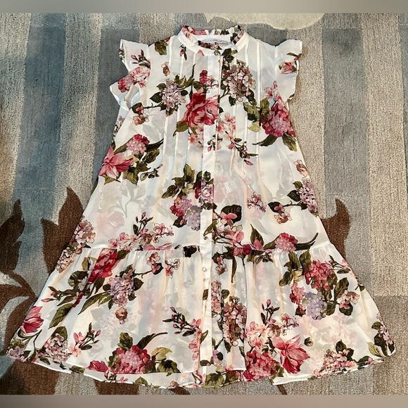 Julia Jordan Flutter Sleeves Pintucked Button Front Whimsical Floral Shift Dress - Picture 3 of 9